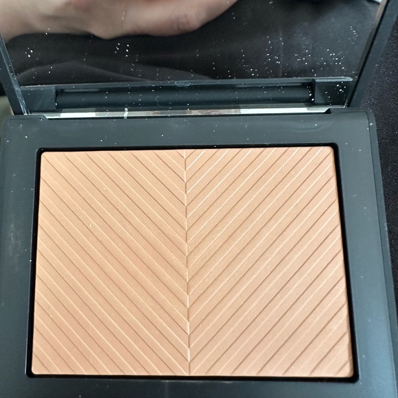 NARS Laguna bronzer - Picture 3 of 4